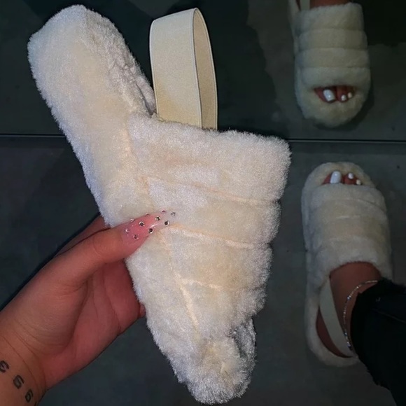 NEW White Soft Slipper Slides-8.5 - Picture 2 of 10